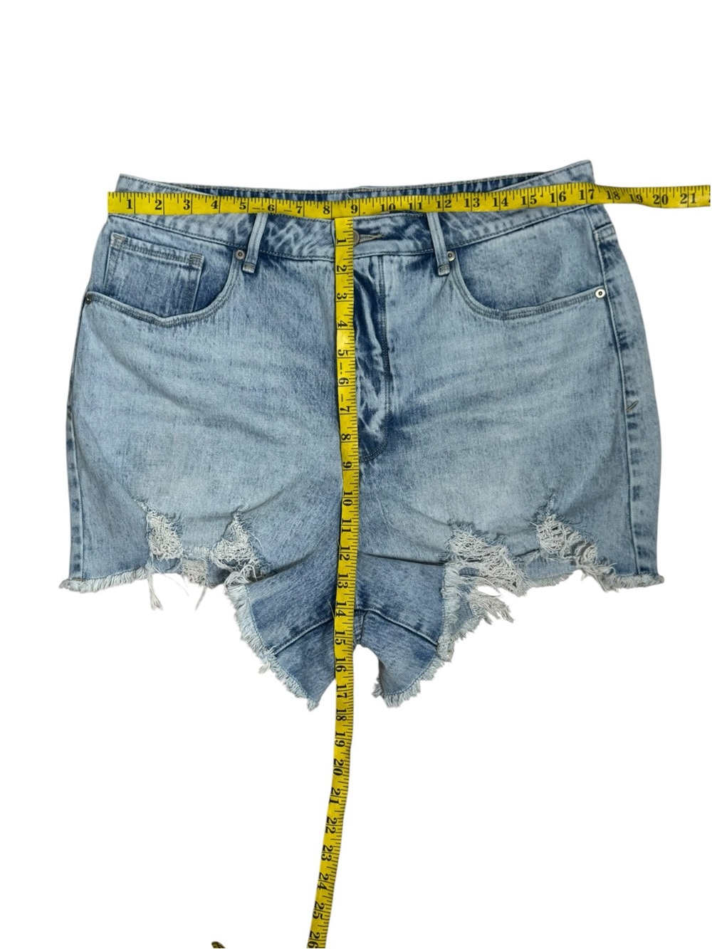 Good American Bombshell Cutoff Distressed Denim Shorts Blue649 Size 15 Plus - Picture 3 of 8